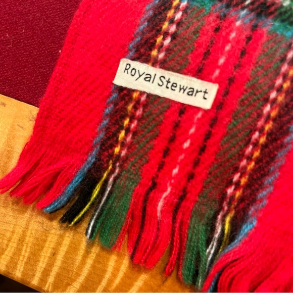 Royal Stewart VTG RED Green wide tartan PLAID Scarf JAPAN acrylic Fringe 47”Long - Picture 5 of 9